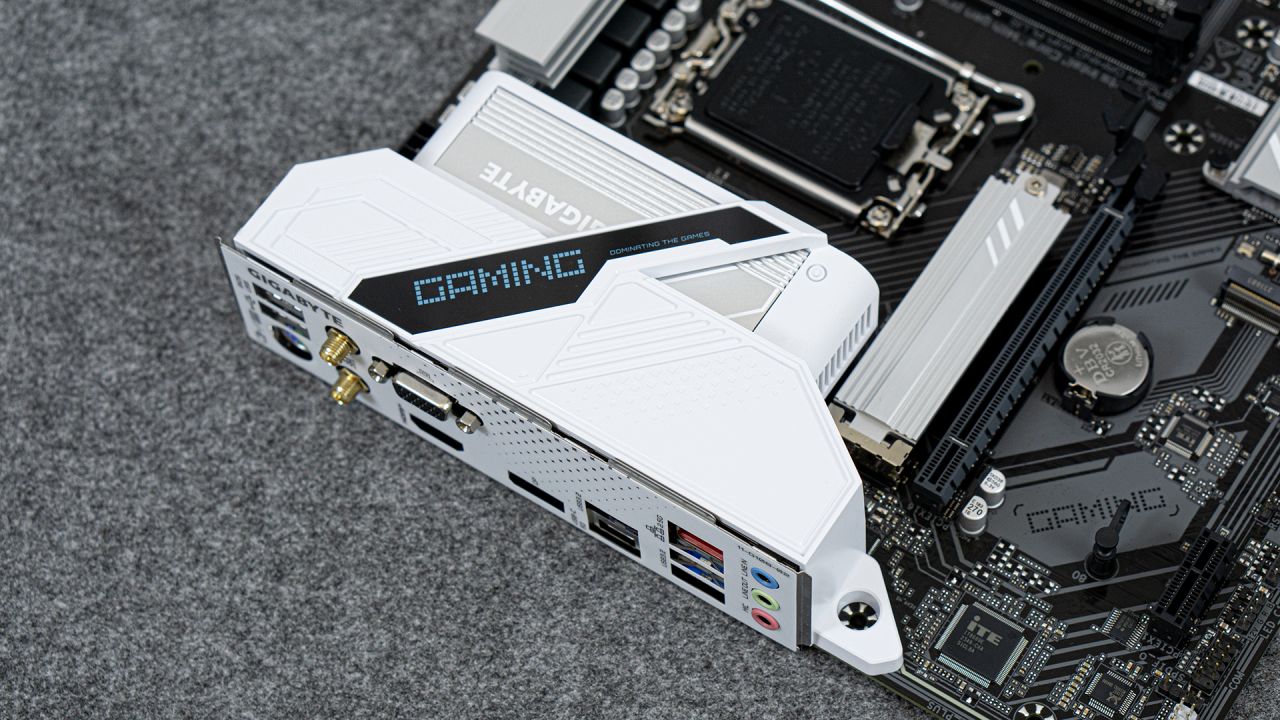 几百块主板能超8000？技嘉B760M GAMING WIFI PLUS白魔鹰实测！