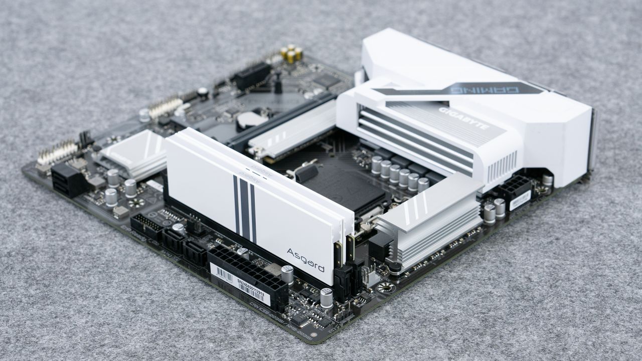 几百块主板能超8000？技嘉B760M GAMING WIFI PLUS白魔鹰实测！