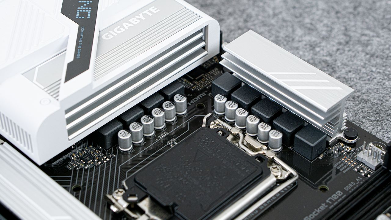 几百块主板能超8000？技嘉B760M GAMING WIFI PLUS白魔鹰实测！