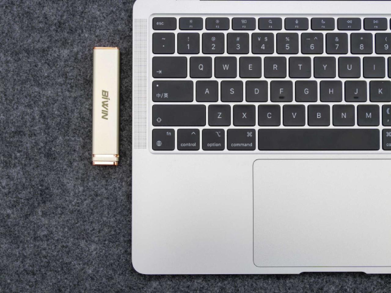 AI智能加持，极致轻巧安全的移动固态硬盘：佰维PD2000 PSSD