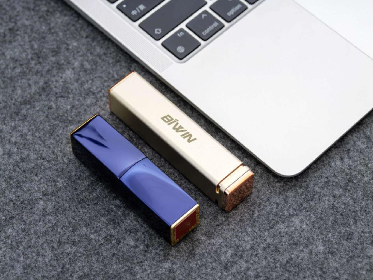 AI智能加持，极致轻巧安全的移动固态硬盘：佰维PD2000 PSSD