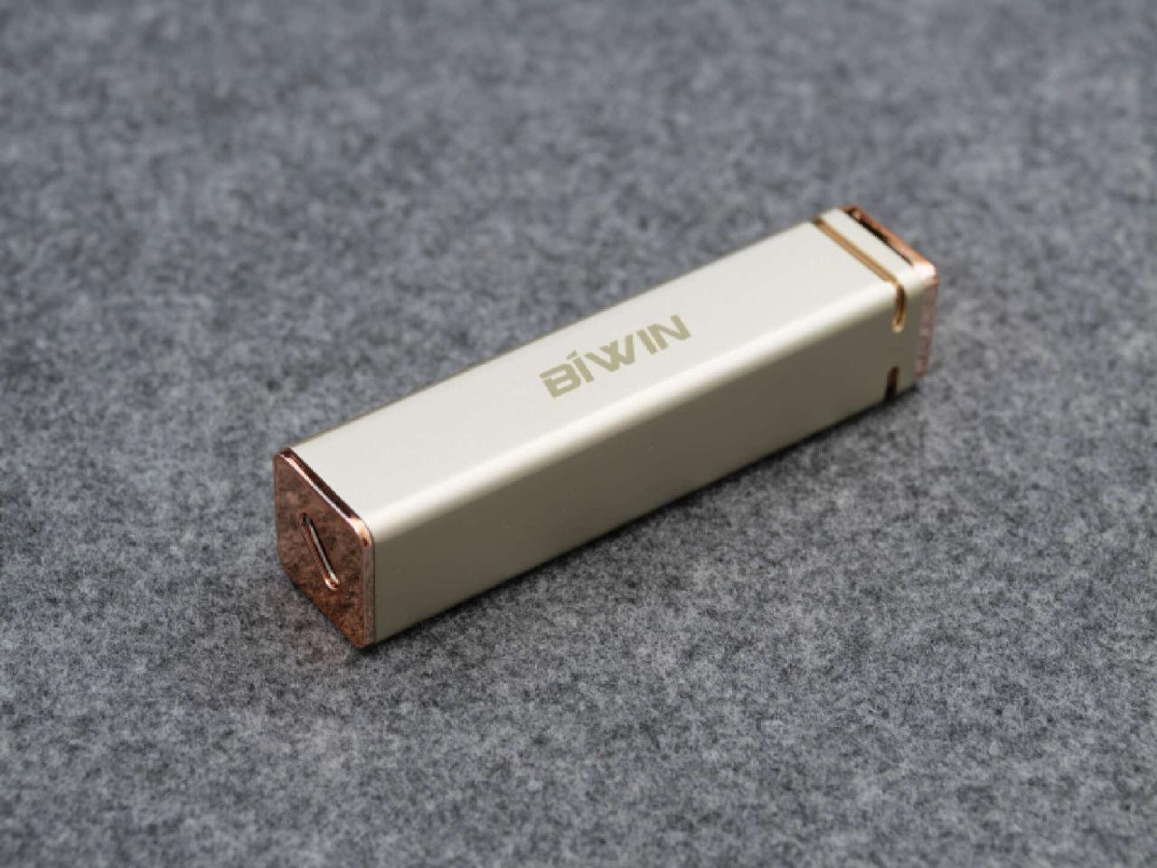 AI智能加持，极致轻巧安全的移动固态硬盘：佰维PD2000 PSSD