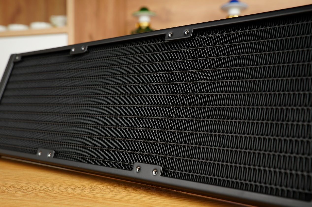 它就是目前最帅的水冷散热器，超频三DS360一体式水冷评测