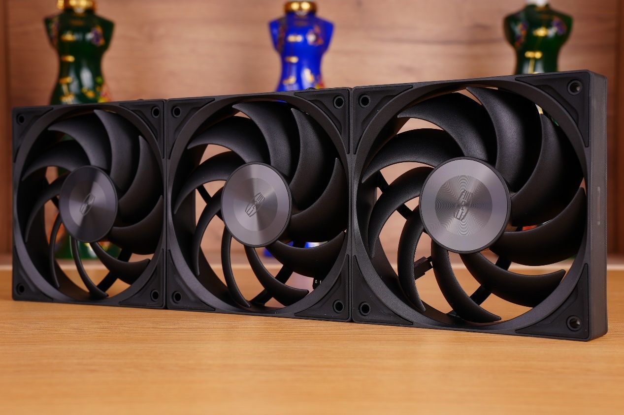 它就是目前最帅的水冷散热器，超频三DS360一体式水冷评测