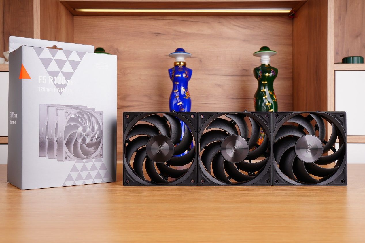 它就是目前最帅的水冷散热器，超频三DS360一体式水冷评测