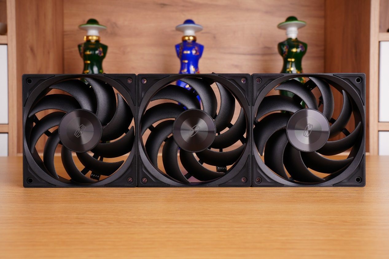 它就是目前最帅的水冷散热器，超频三DS360一体式水冷评测