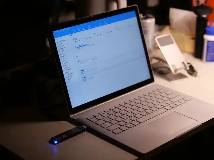 更换4TB大容量高速固态，surfacebook 3经典重生，无伤迁移系统