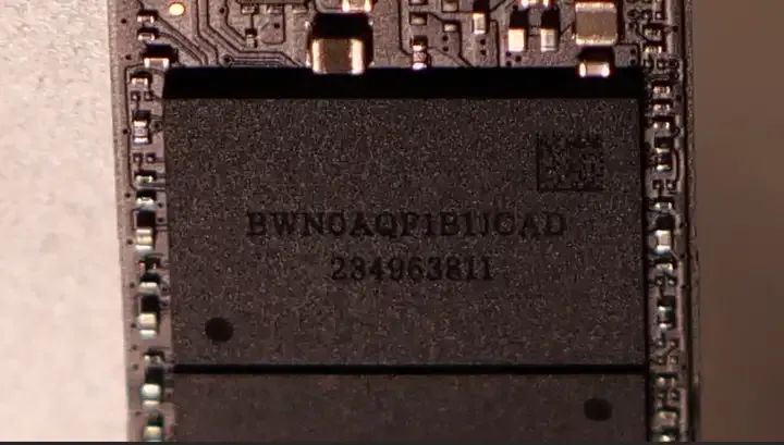 更换4TB大容量高速固态，surfacebook 3经典重生，无伤迁移系统