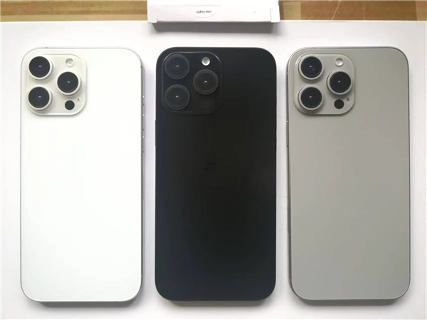 iPhone 8經典配色返場!曝iPhone 16 Pro新增香檳金配色-第1張