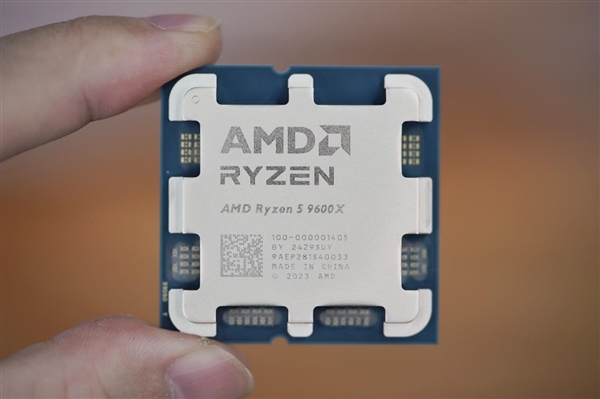 AMD锐龙5 9600X全6核飙到7GHz！入门芯片刷新Zen5记录-第1张