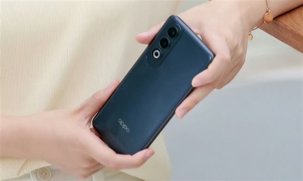 OPPO美女產品經理曬OPPO K12 Plus：6400mAh續航怪獸來了-第0張