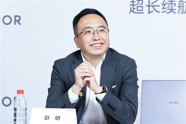 榮耀正式官宣換帥：前華為悍將李健接任CEO 趙明辭職