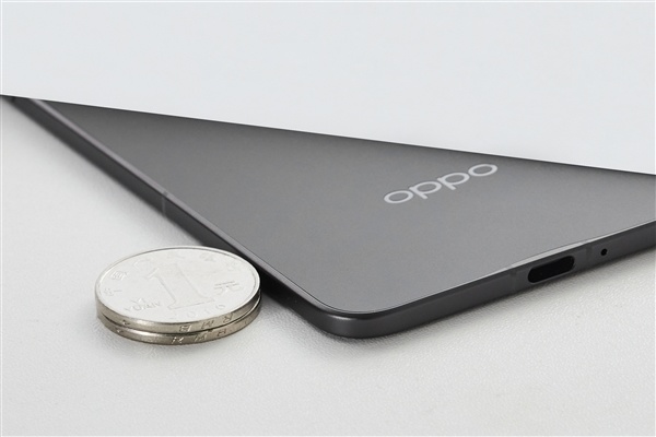 折叠屏首次进入8毫米时代！OPPO Find N5厚度仅8.93mm-第2张