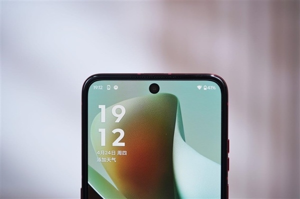 全球首款骁龙8至尊版小折叠!联想moto razr 60 Ultra图赏-第6张