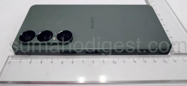 索尼Xperia 1 VII真机现身：延续家族化设计语言