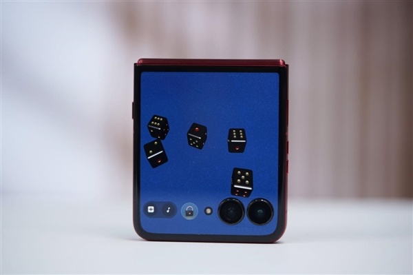 全球首款骁龙8至尊版小折叠!联想moto razr 60 Ultra图赏-第19张
