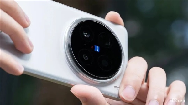 【球盟会】为了吸引你买手机 厂商们已经开始在参数页上动起手脚了