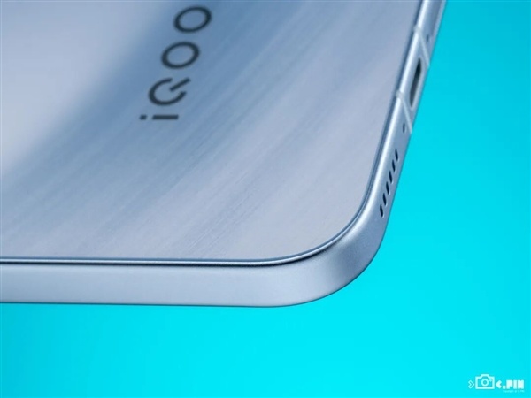 【球盟会】内存价格疯涨 iQOO“买芯片送手机”这招还有用吗