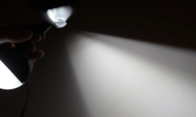 派小星详谈｜关于屏幕挂灯我的看法以及选择