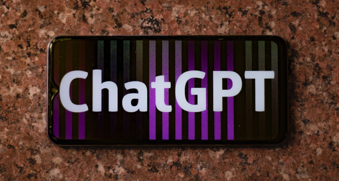 新鮮不在？ChatGPT自發布以來首次出現流量下降
