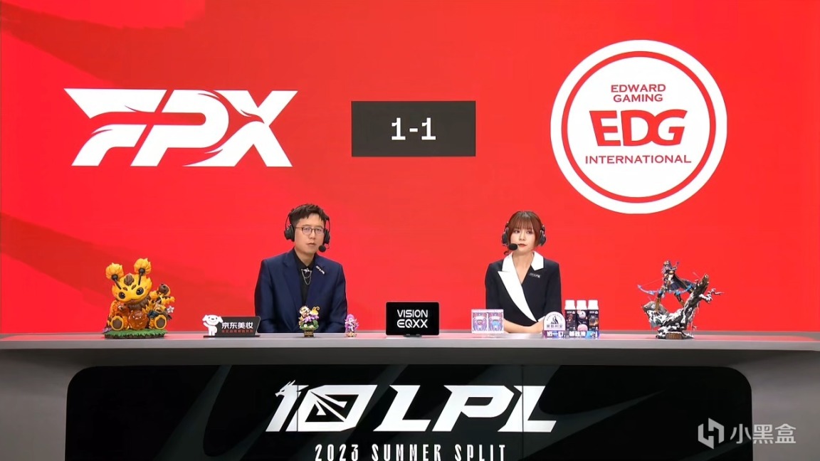 【英雄联盟】LPL夏季赛：Fofo团战四打五扳平比分！EDG 1-1 FPX！