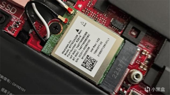 ROG 幻14 2023（第四代）：设计超前的白色小钢炮