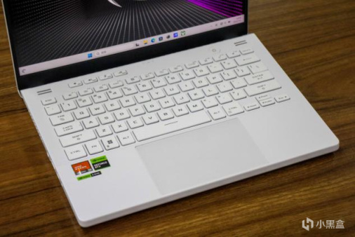 ROG 幻14 2023（第四代）：设计超前的白色小钢炮