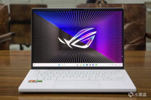 ROG 幻14 2023（第四代）：设计超前的白色小钢炮