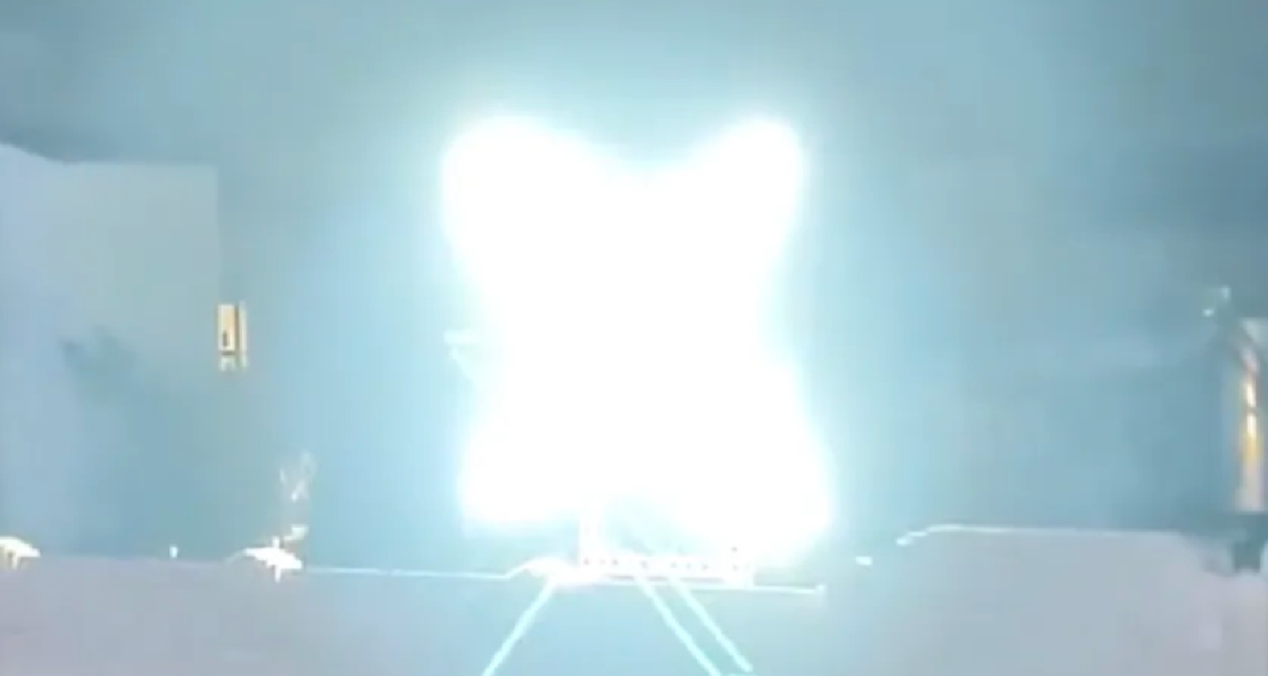 马斯克对旧金山开高频爆闪，导致居民彻夜难眠