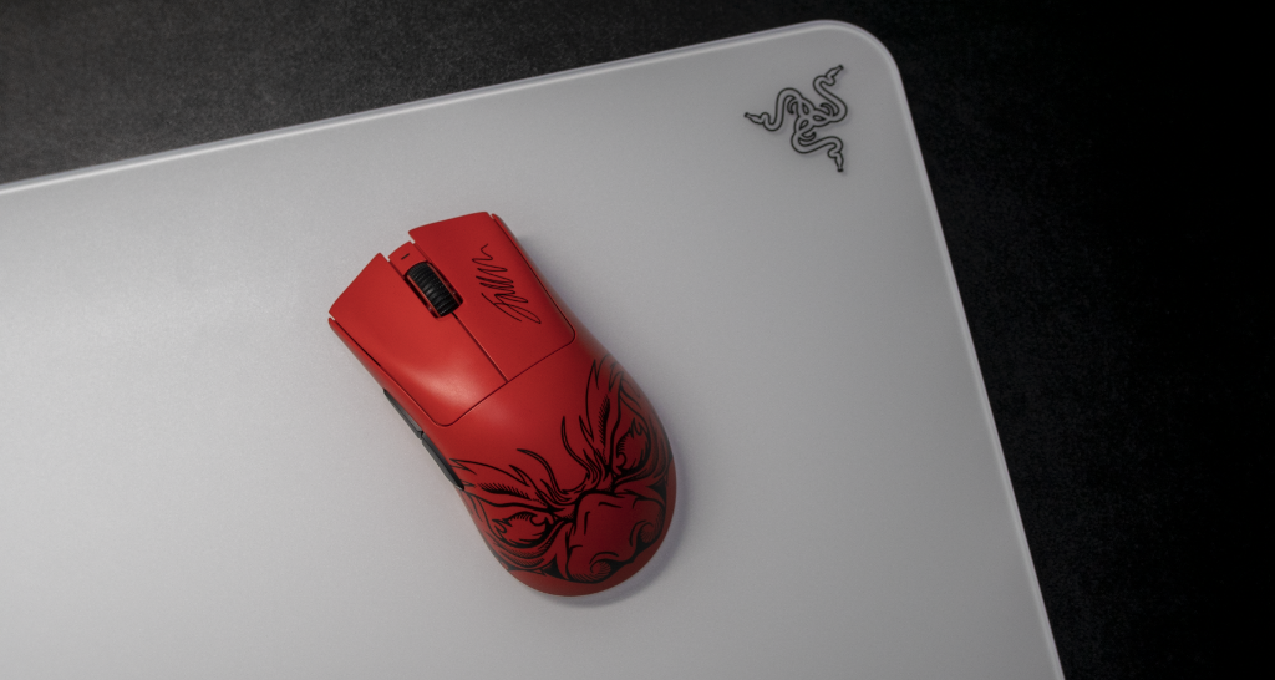 一塊玻璃賣900？用玻璃鼠標墊打遊戲是什麼體驗——雷蛇 帝王蝶