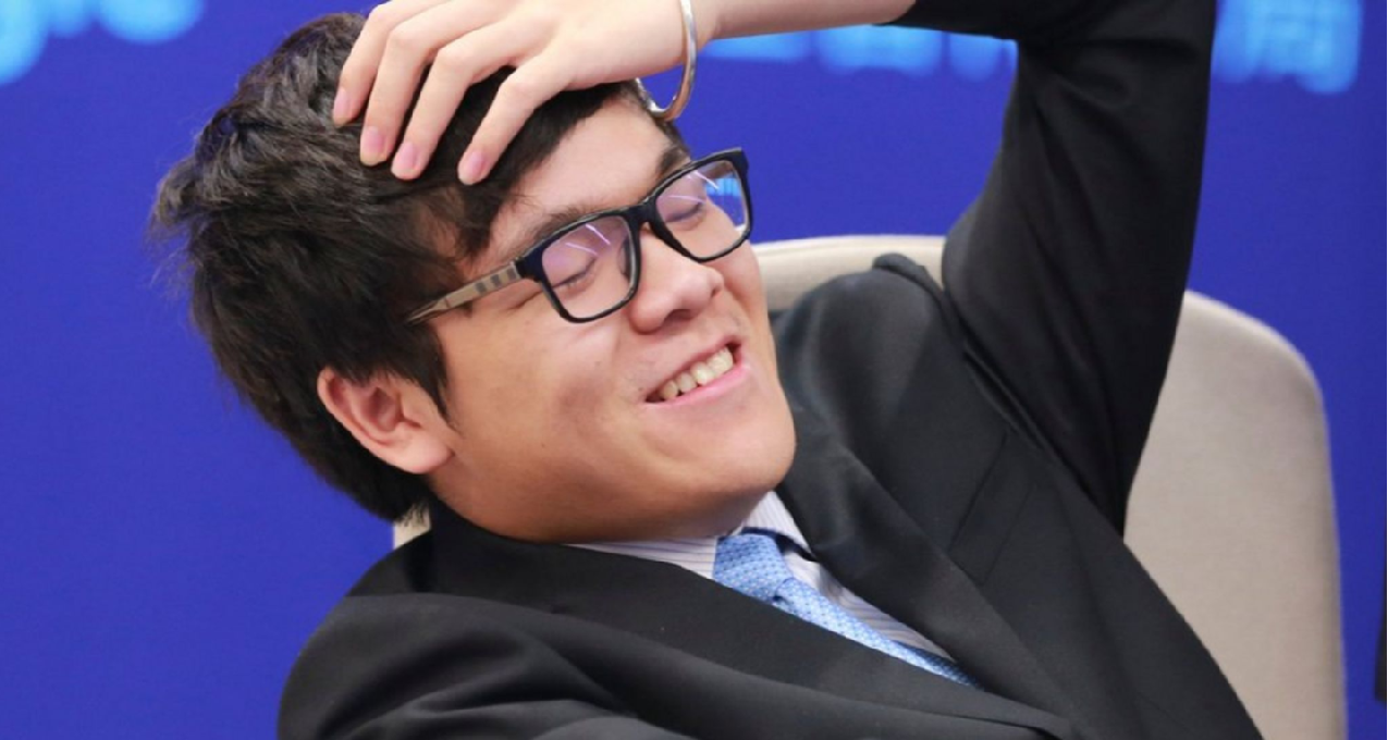 女神大賽：戰鷹衝進四強，柯潔接受央視亞運專訪！