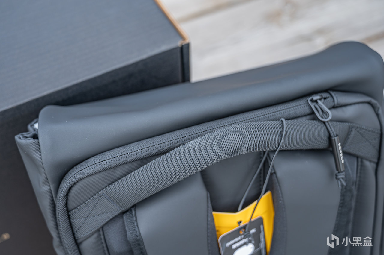 包治百病，换个新包换个好心情，背起地平线8号moment双肩包