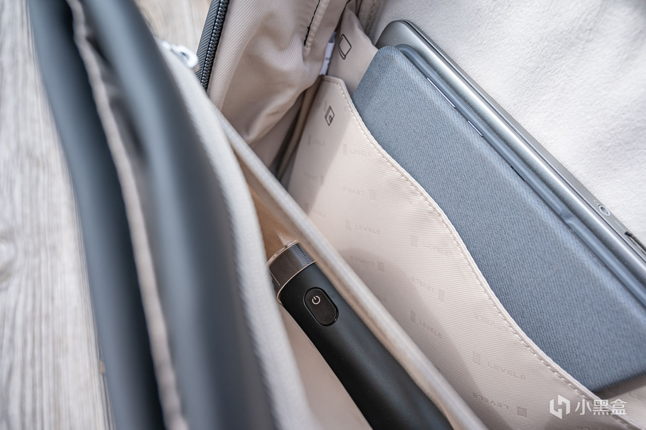 包治百病，换个新包换个好心情，背起地平线8号moment双肩包