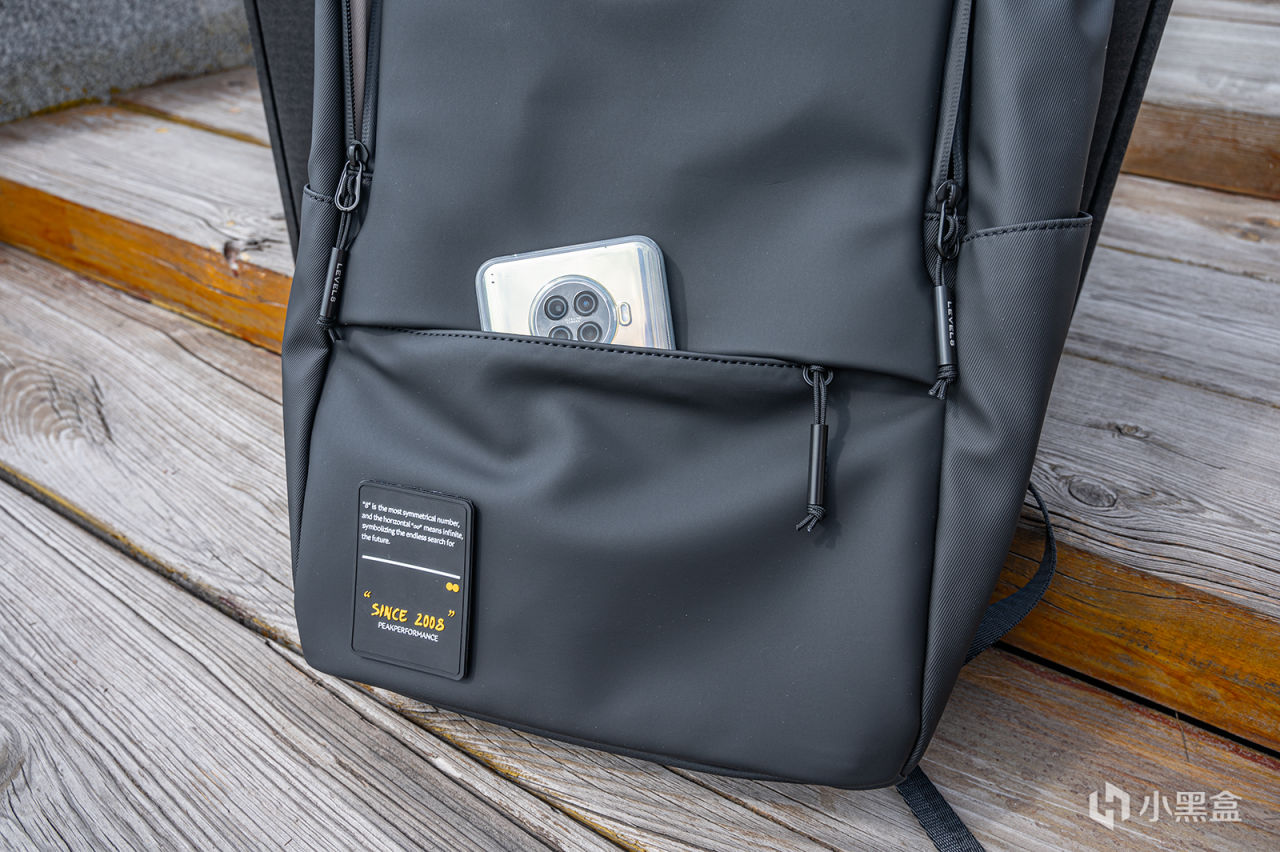 包治百病，换个新包换个好心情，背起地平线8号moment双肩包