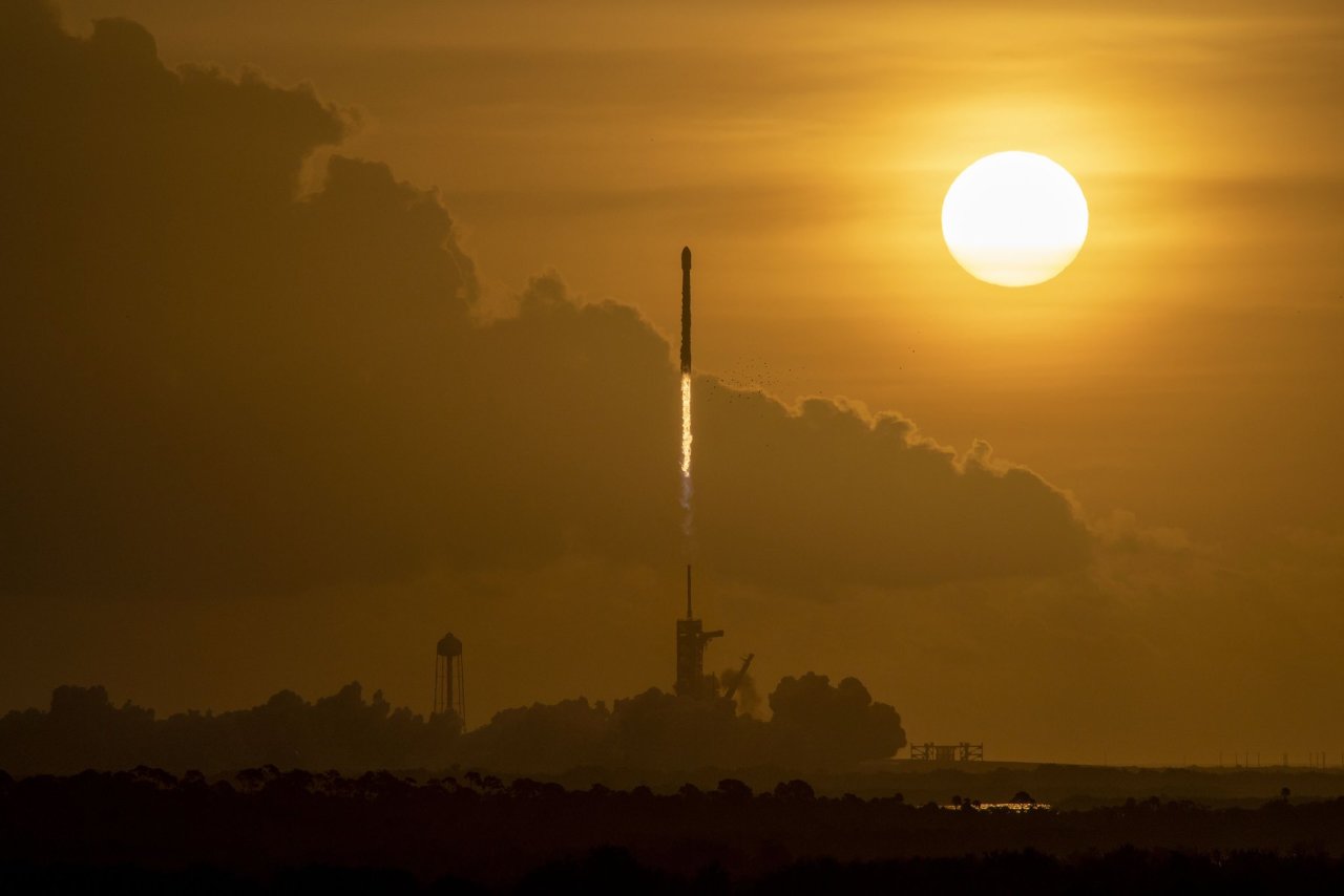 SpaceX首枚重复发射19次的火箭落幕