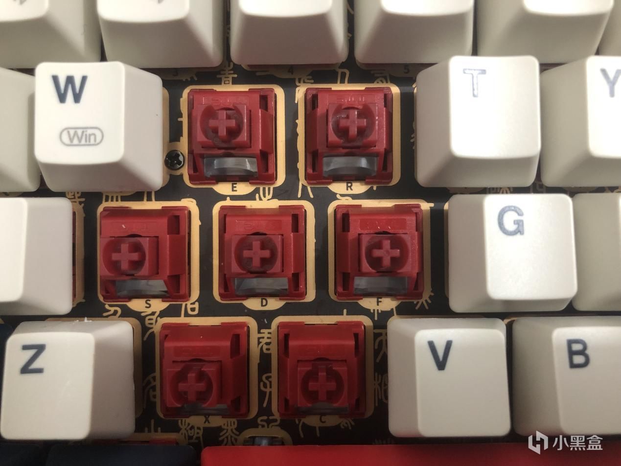 内有乾坤，外有讲究：国风SKN青龙键盘水平几何？