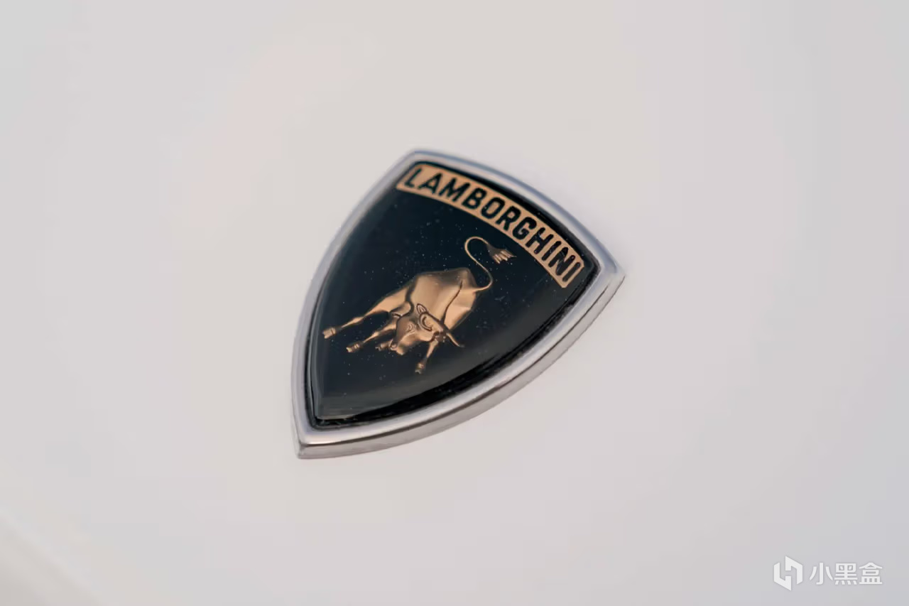 【愛車基地】稀有原始蠻牛 1991 Lamborghini LM002 車款正式展開拍賣-第2張