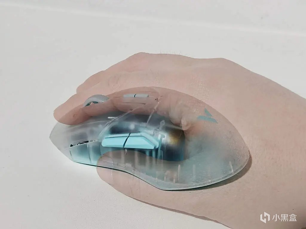 明明可以靠颜值,却偏偏要靠实力——雷柏VT9 Air无线游戏鼠标体验