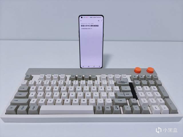 【球盟会】复古与科技的碰撞，洛斐小方三模机械键盘