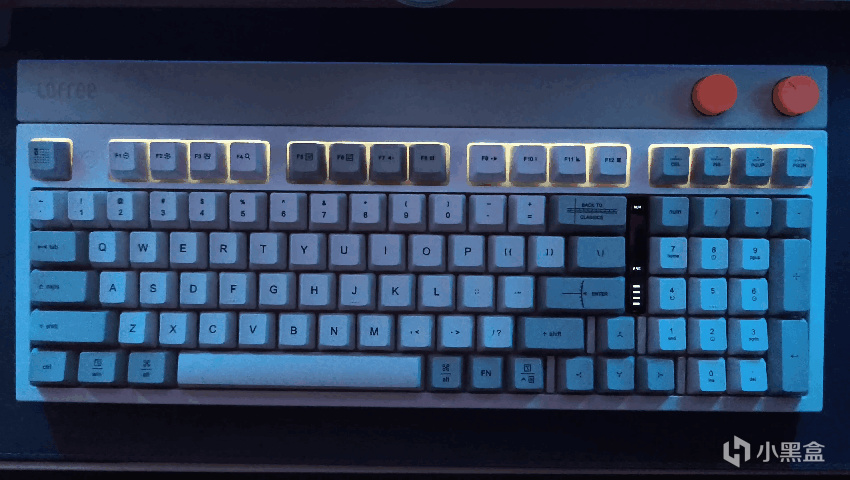 【球盟会】复古与科技的碰撞，洛斐小方三模机械键盘