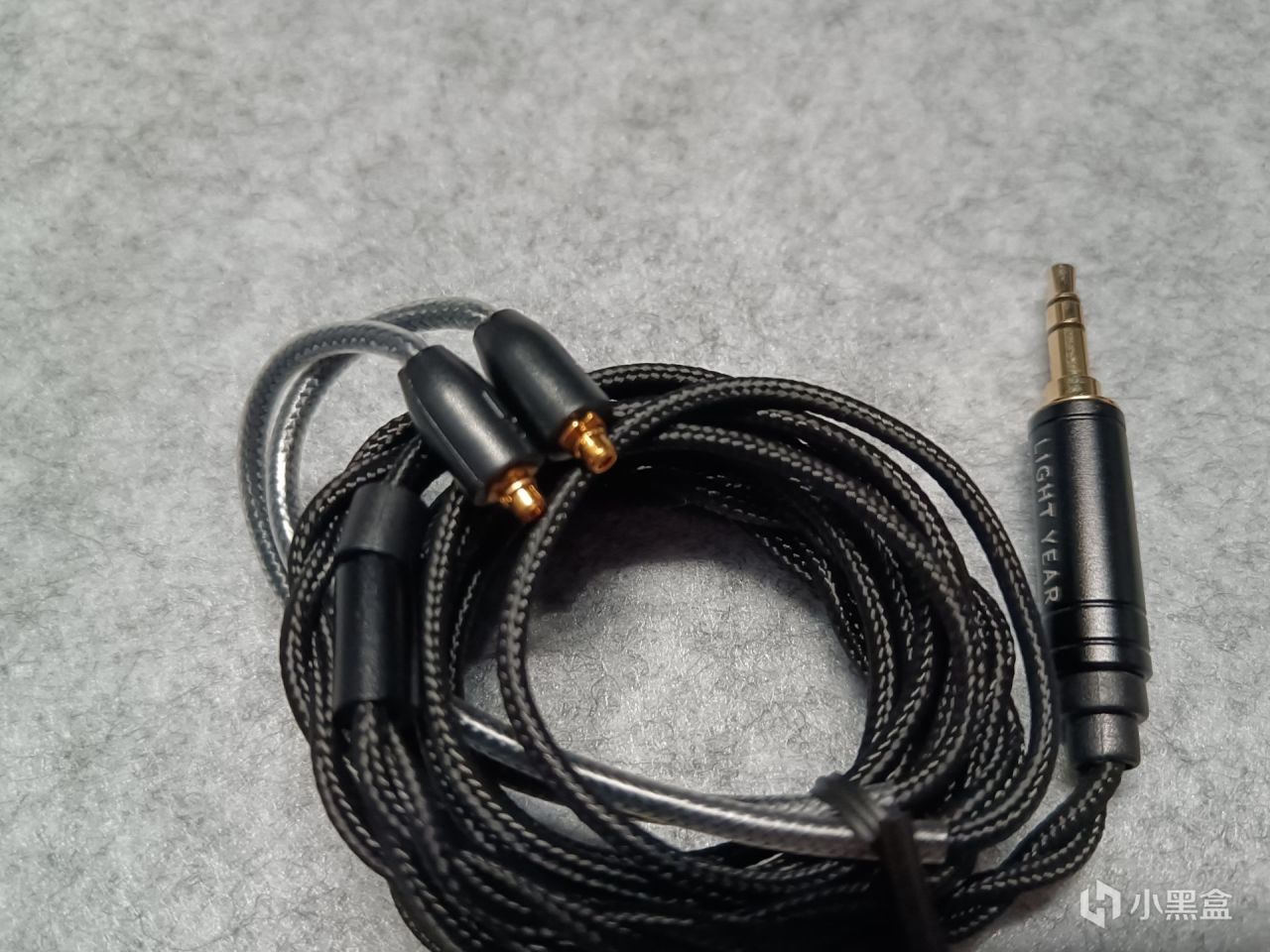 科技感十足的旗舰级圈铁耳机，光年科技星城5