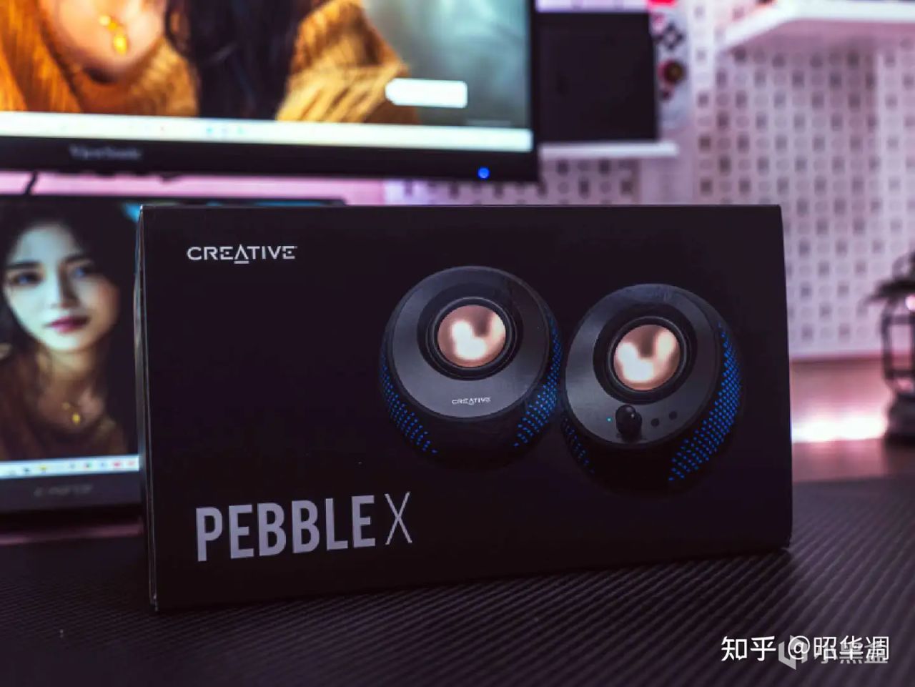 这可能是最适合小桌面的2.0音箱丨创新PEBBLE X桌面迷你音箱-第1张