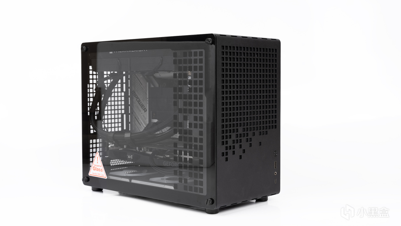 最为紧凑的MATX水冷主机，RTX 4070 SUPER悟空定制款装机展示-第1张