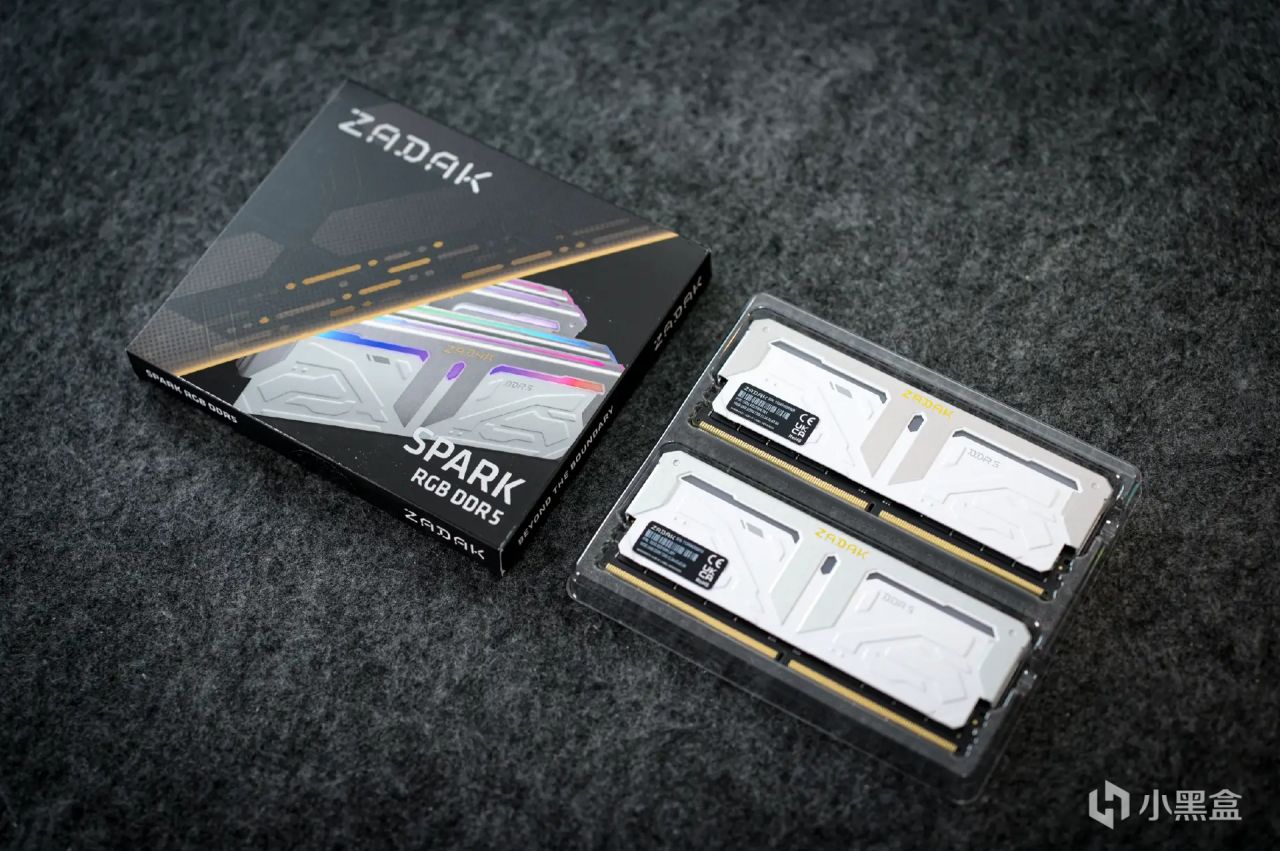 頻率提升！白機甲內存——宇瞻ZADAK SPARK RGB DDR5 7200上手實測-第2張