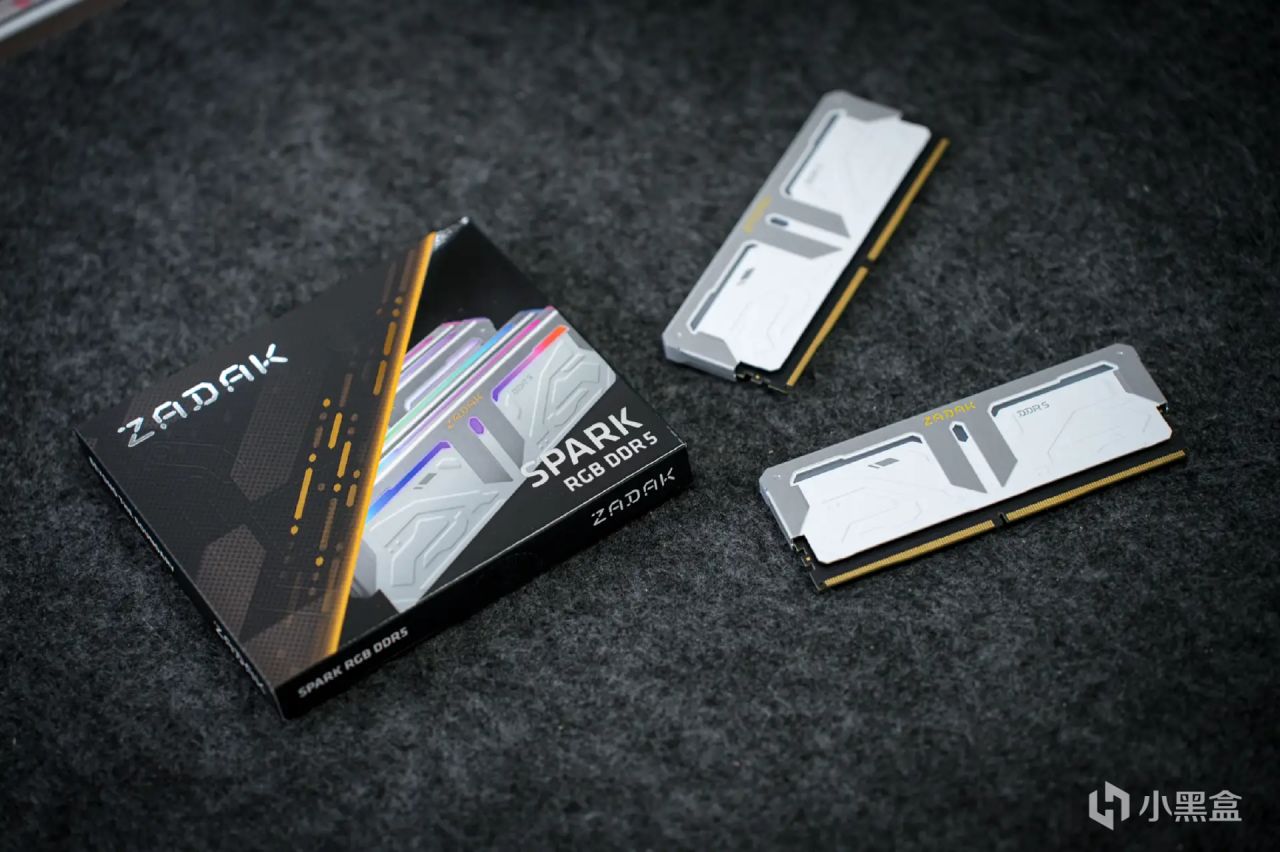 频率提升！白机甲内存——宇瞻ZADAK SPARK RGB DDR5 7200上手实测