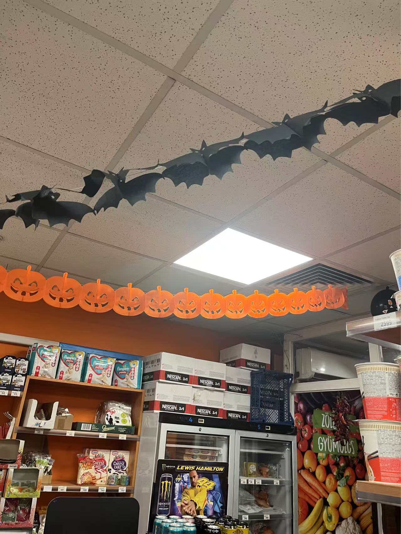 【球盟会】在万圣节的酒吧里被匈牙利妹子邀请跳舞是什么样的体验？