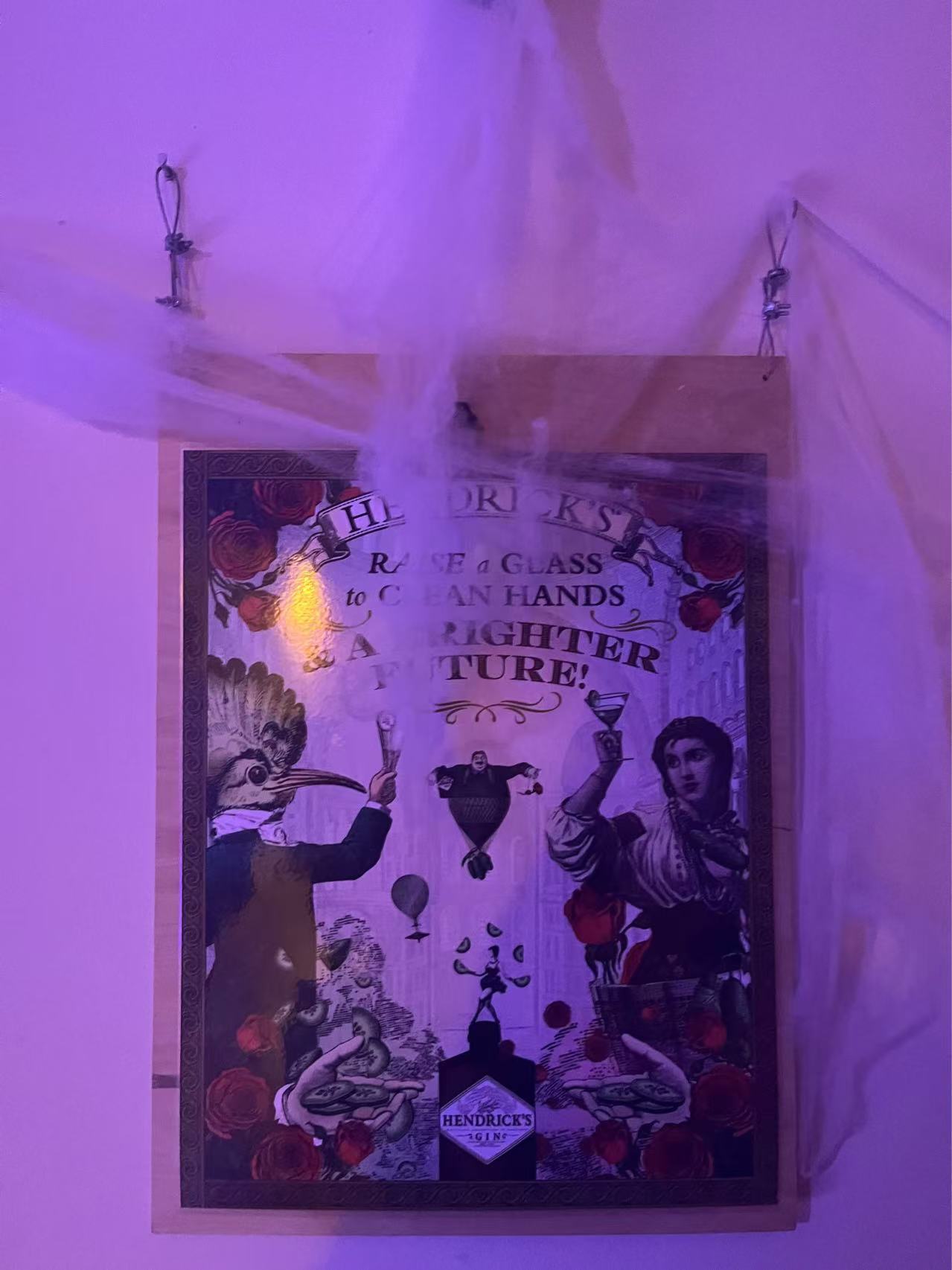 【球盟会】在万圣节的酒吧里被匈牙利妹子邀请跳舞是什么样的体验？