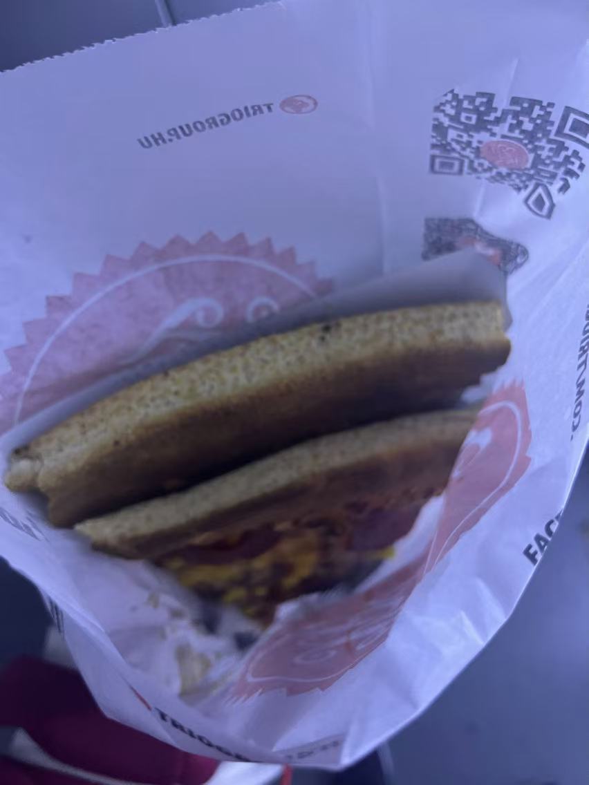 【球盟会】在万圣节的酒吧里被匈牙利妹子邀请跳舞是什么样的体验？