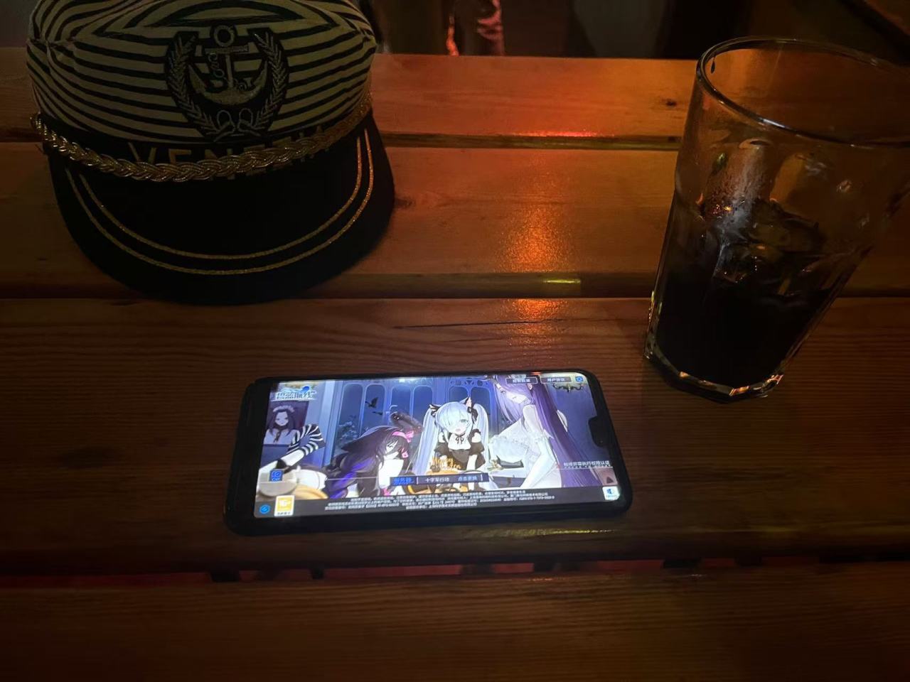 【球盟会】在万圣节的酒吧里被匈牙利妹子邀请跳舞是什么样的体验？