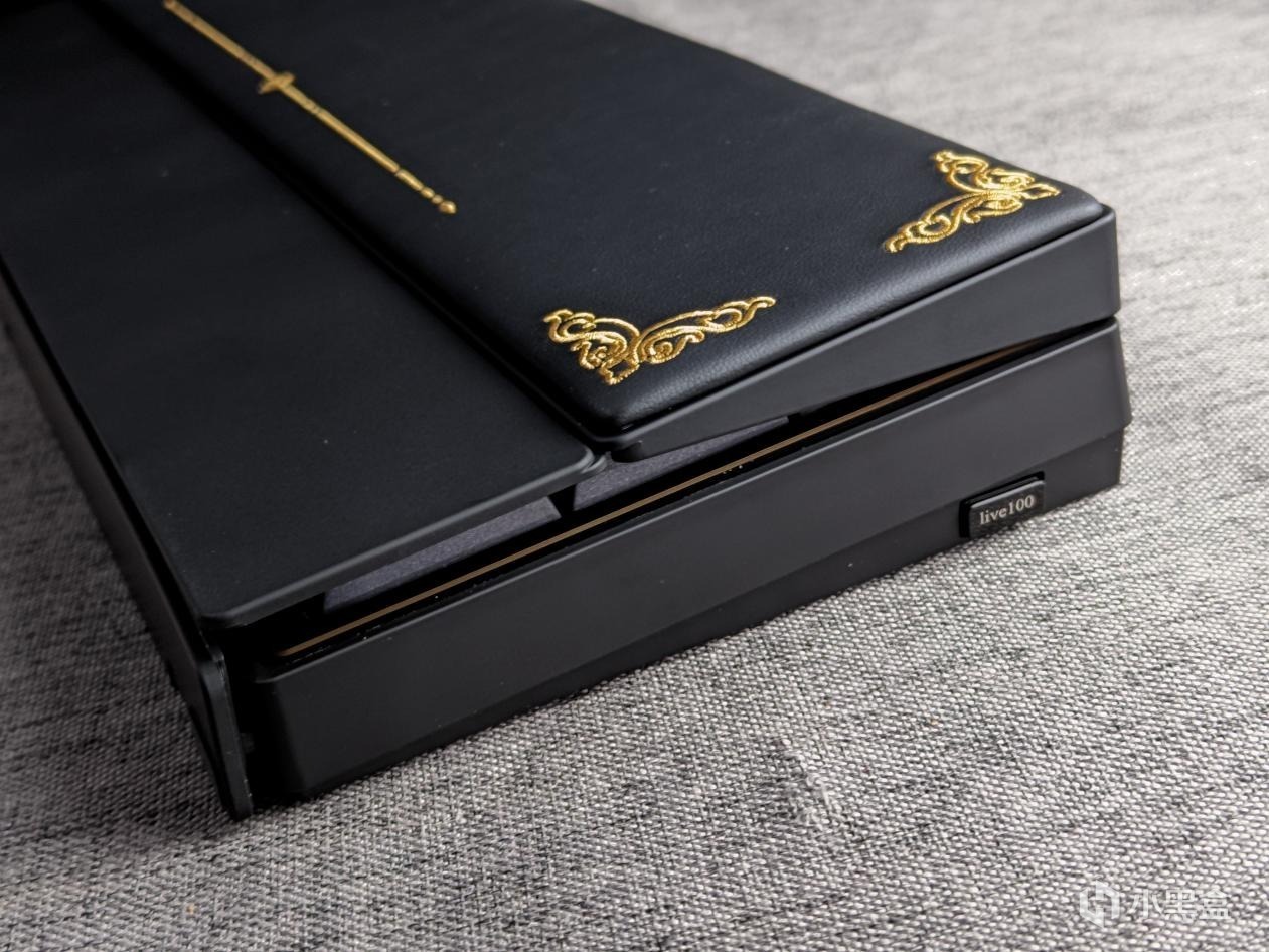 男人何时才能拒绝黑金、皮质刺绣和金属的诱惑—蝙蝠骑士 live100